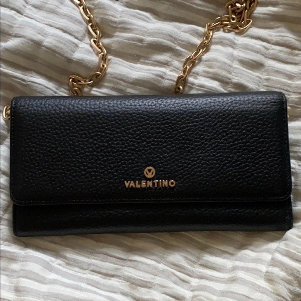 Crossbody wallet.